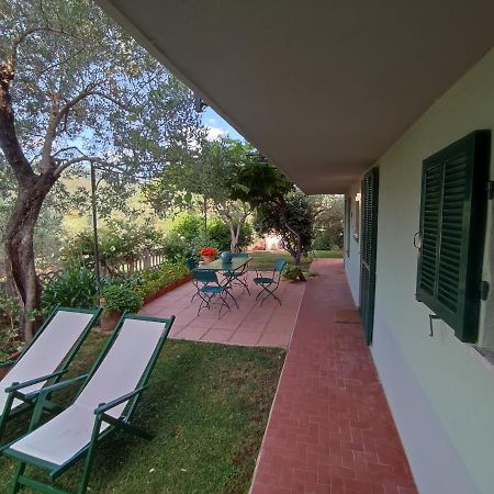 Independent Apartment With A Fabulous Patio - Casa Penny Cisano sul Neva Экстерьер фото